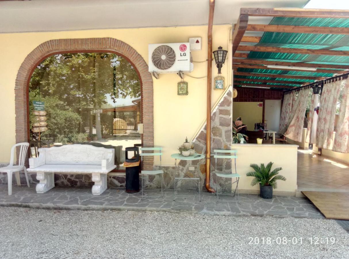 Bed and Breakfast casadolcecasalatina Exterior foto