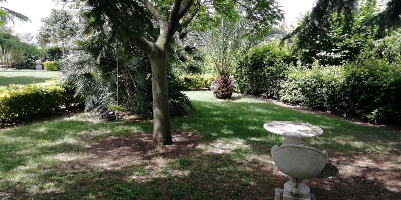 Bed and Breakfast casadolcecasalatina Exterior foto